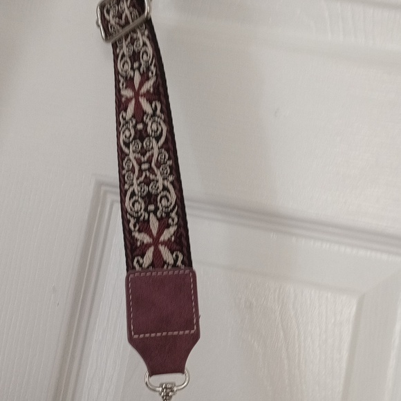 Stone Mountain Chic Hobo Plum Crossbody Bag - Picture 3 of 4